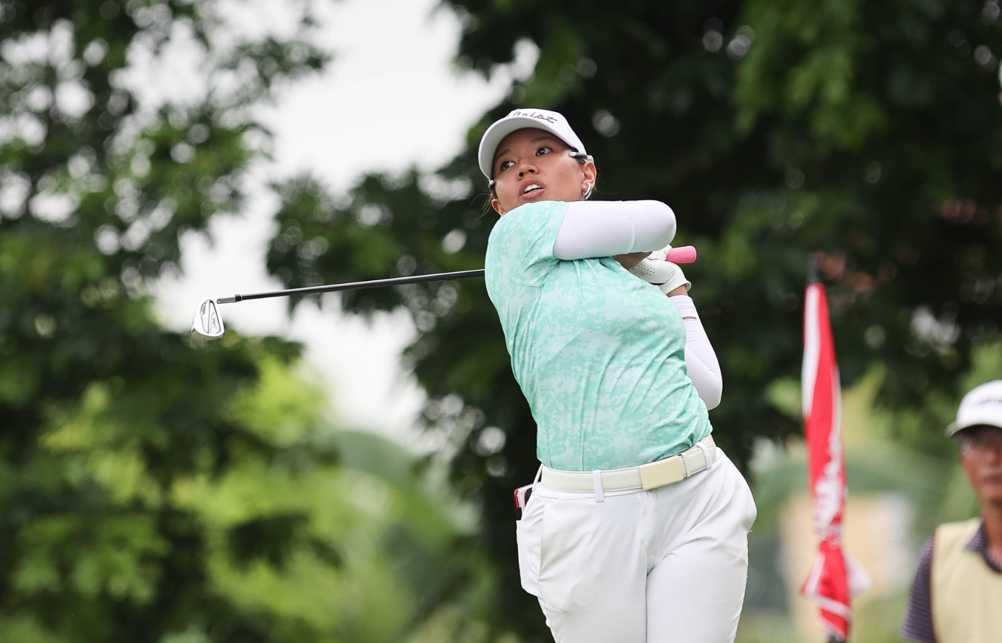Constantino edges closer to record win after 70, leads by 2 Constantino edges closer to record win after 70, leads by 2